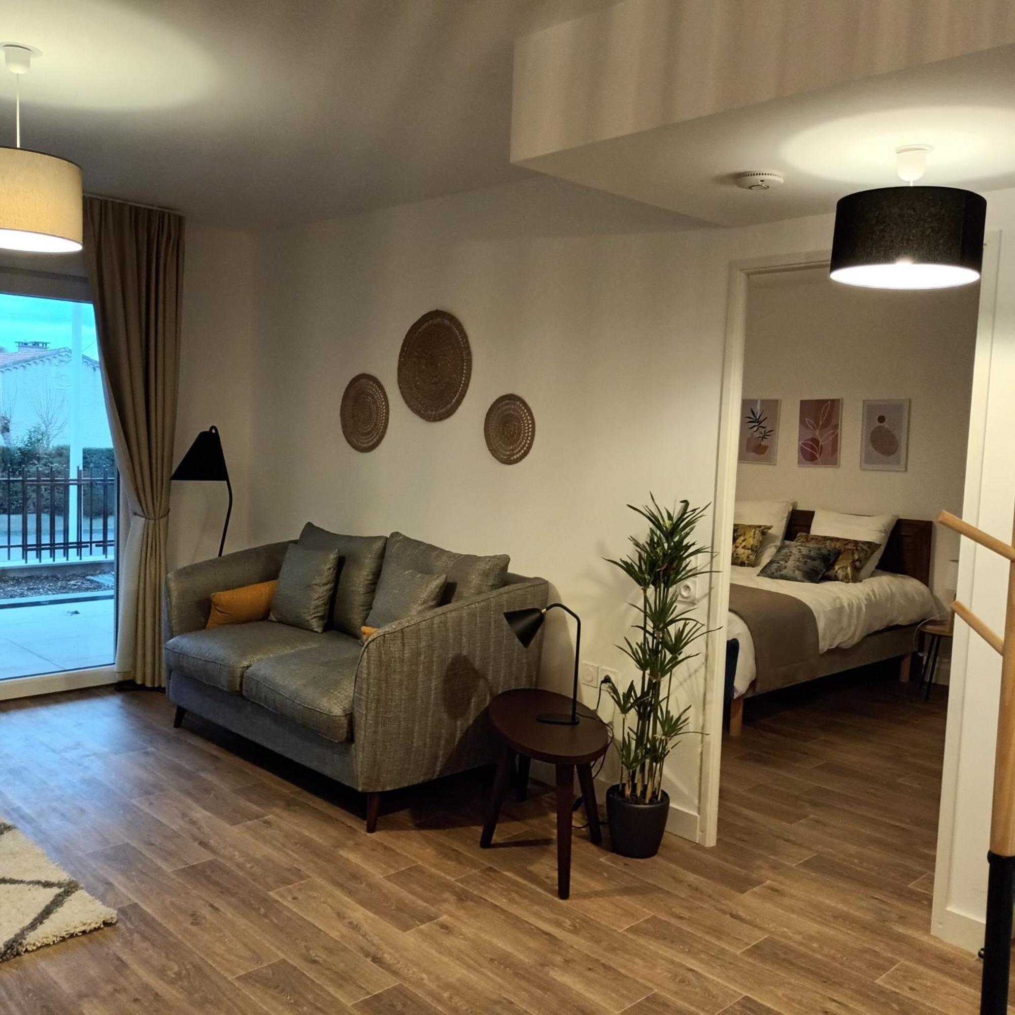 Domitys L'Oustaou Aparthotel Saint-Martin-de-Crau Εξωτερικό φωτογραφία